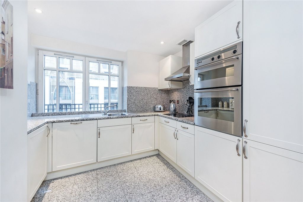 Property photo 2 of 14 Kitchen