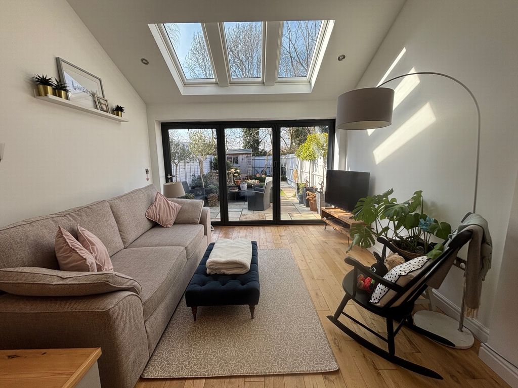 Property photo 2 of 7 Photo 4