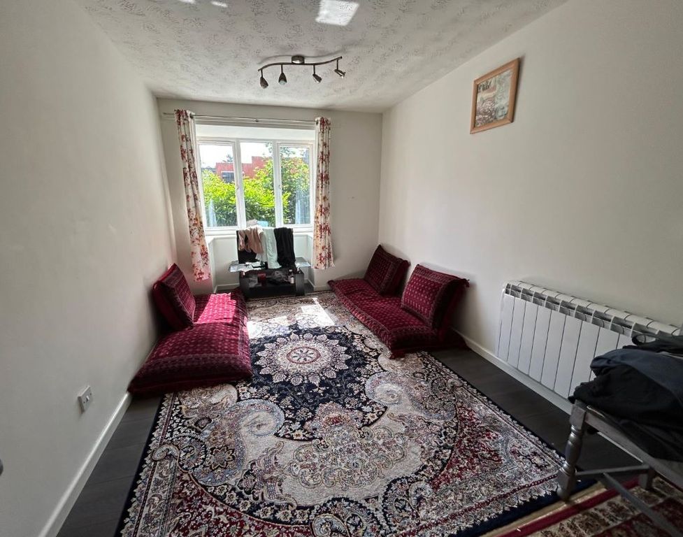 Property photo 3 of 6