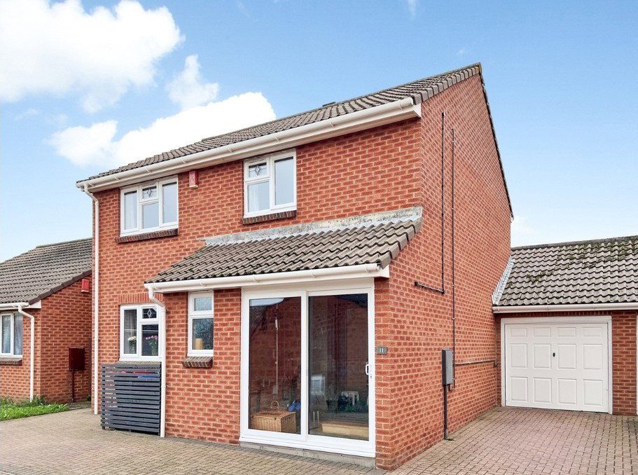 Property photo 1 of 12