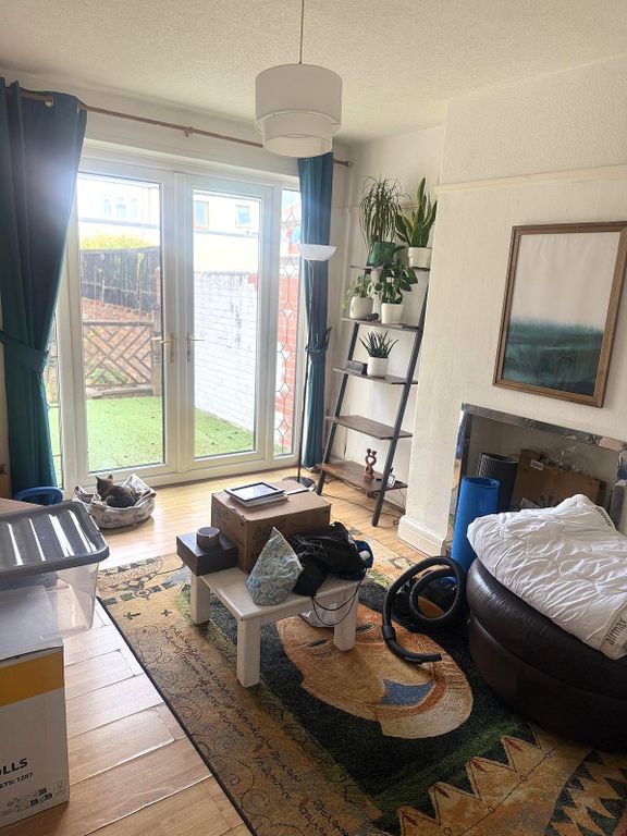 Property photo 2 of 17