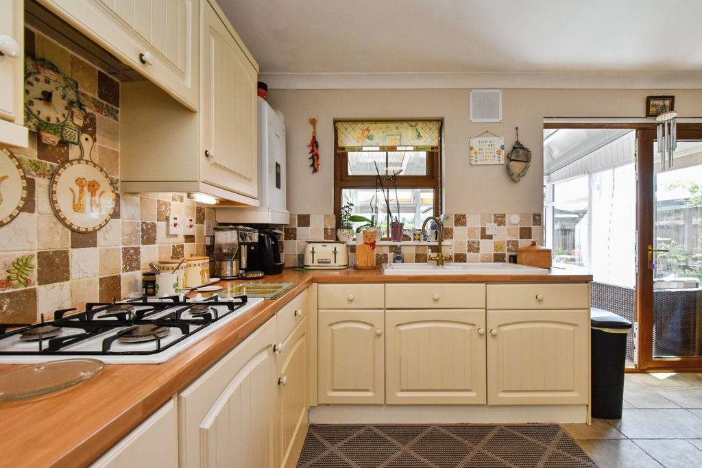 Property photo 3 of 21 Pbox-Img.Jpg