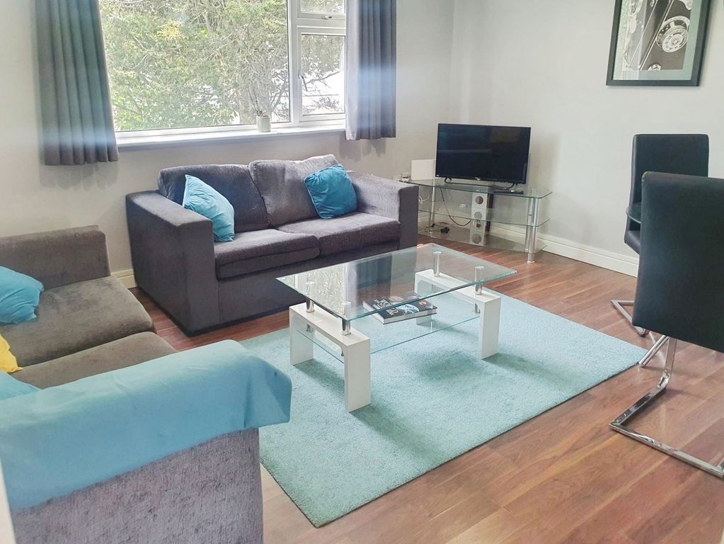 Property photo 2 of 6 Living Room