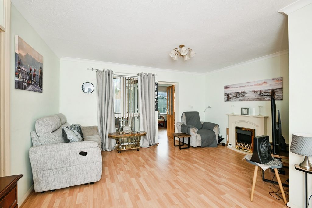 Property photo 3 of 15 Photo
