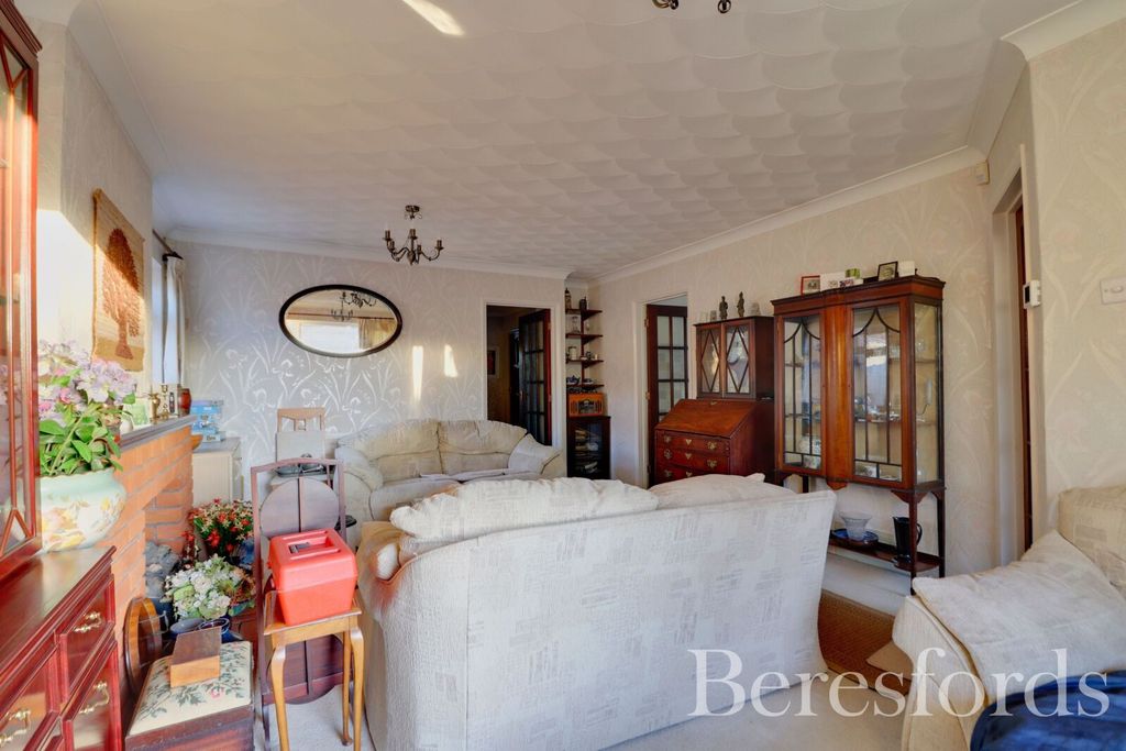 Property photo 3 of 18 Picture 3