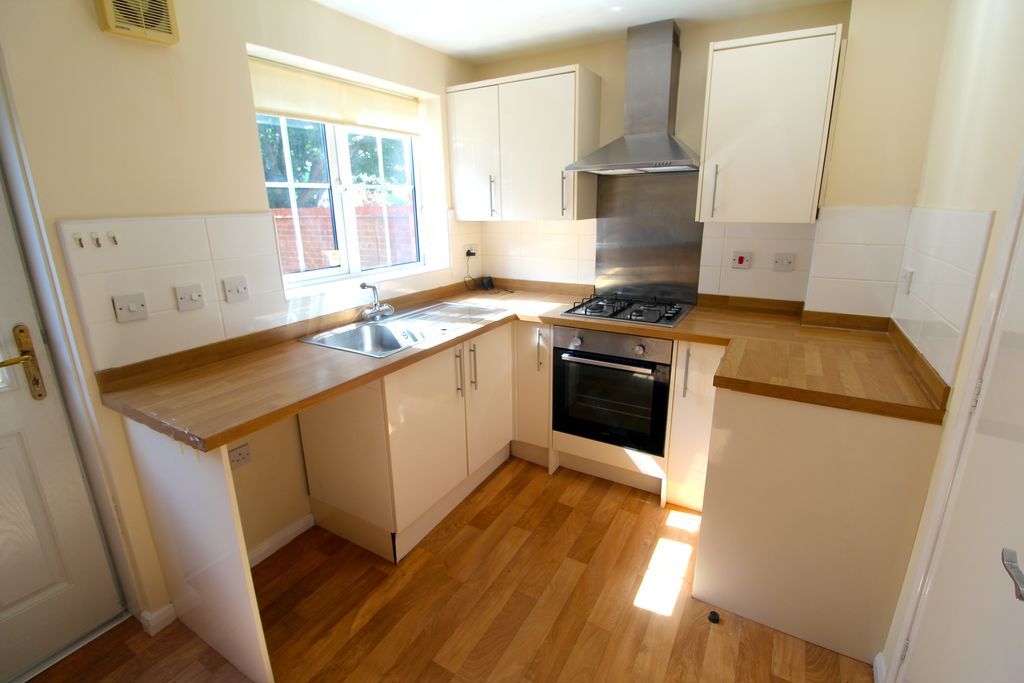 Property photo 3 of 12 Kitchen/Diner