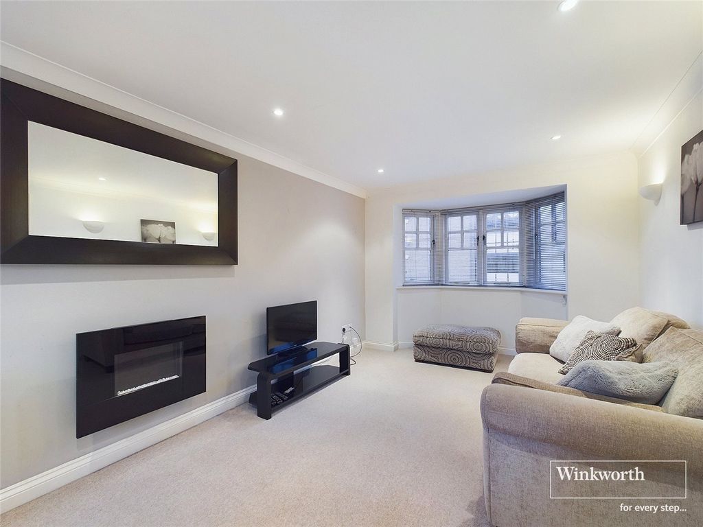 Property photo 2 of 7 Picture No. 22