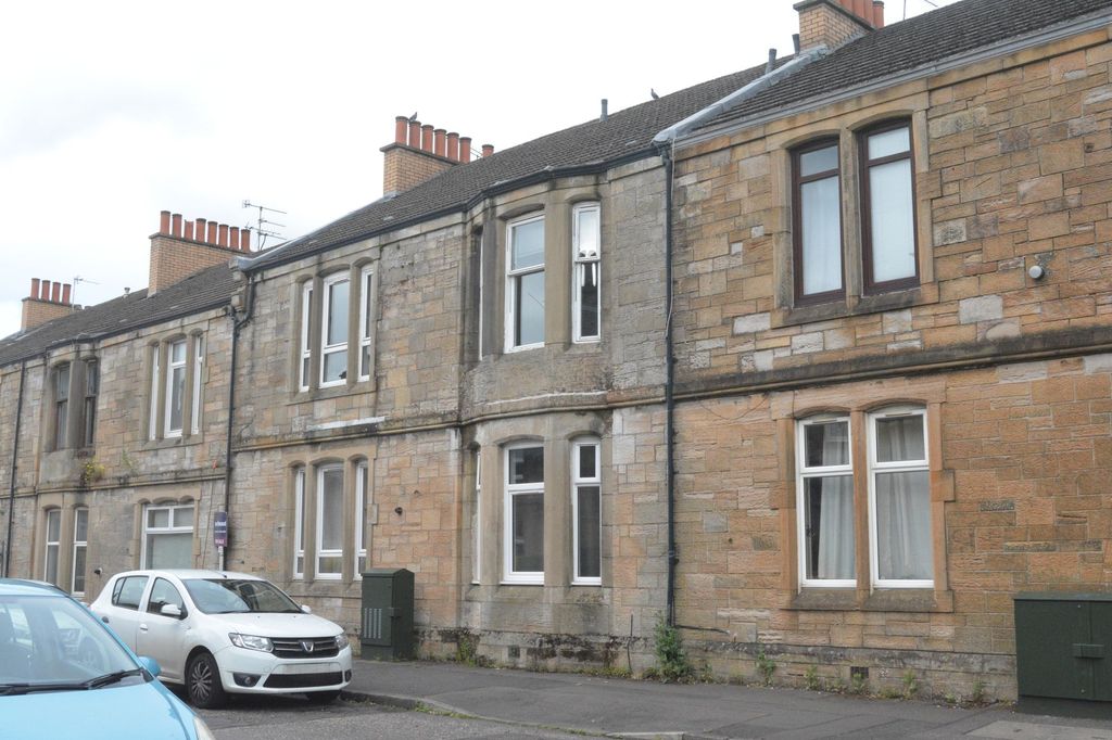 Property photo 1 of 11
