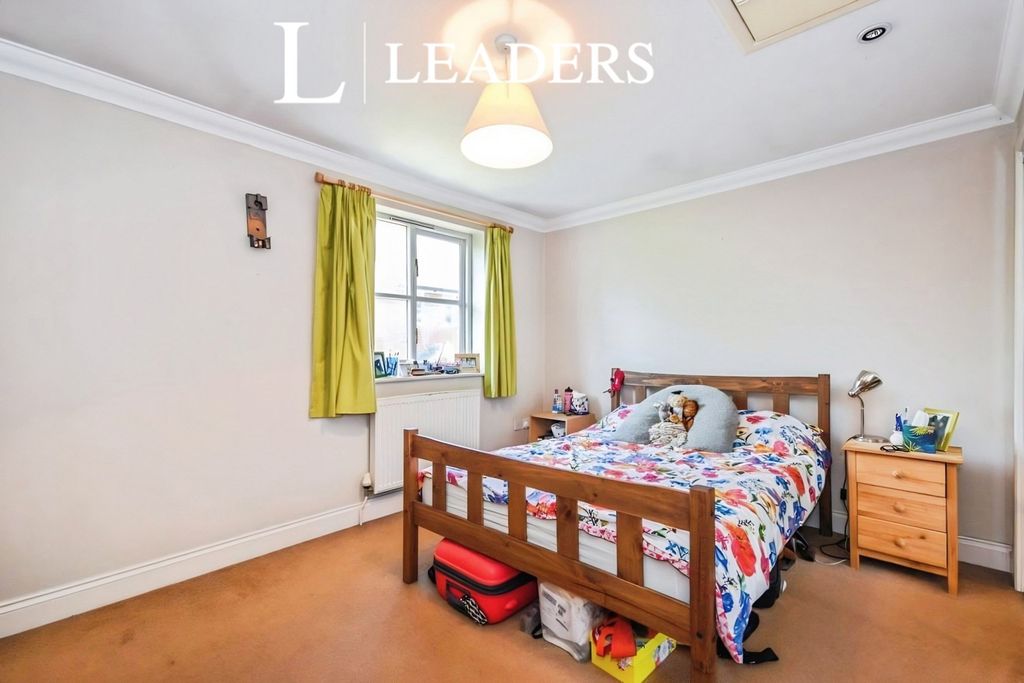 Property photo 2 of 8 Pbox-Img.Jpg