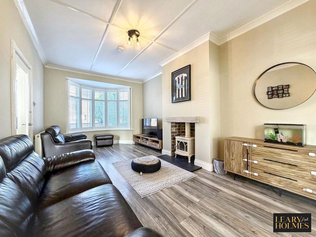 Property photo 2 of 37