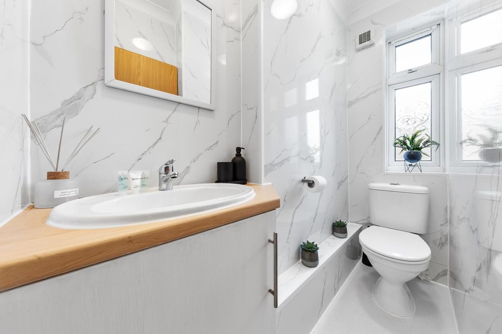 Property photo 3 of 14 Img-20250506-Wa0007.Jpg