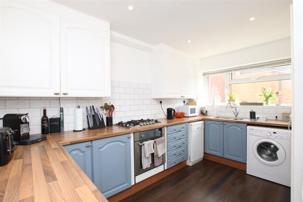Property photo 3 of 13 Kitchen.Jpg