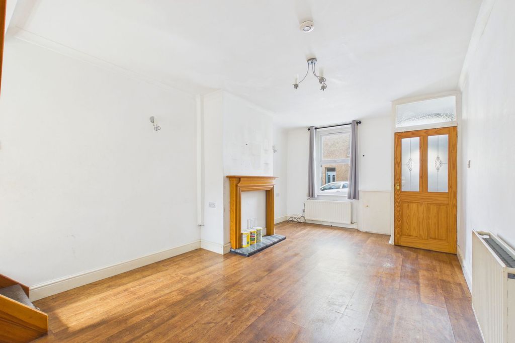 Property photo 3 of 9