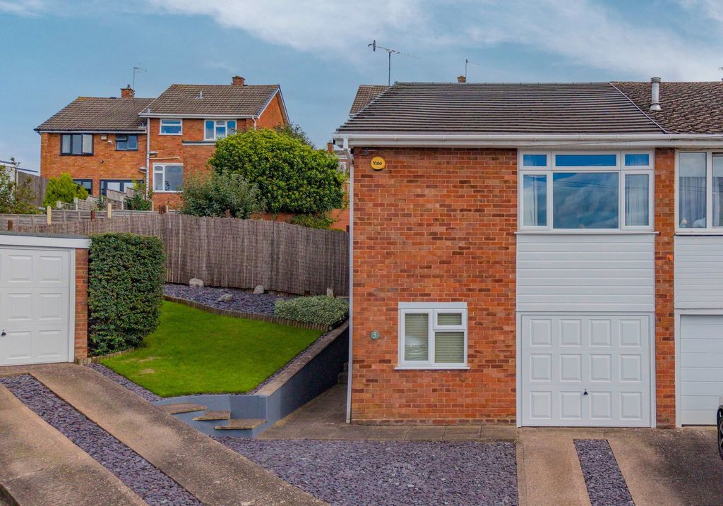 Property photo 2 of 48