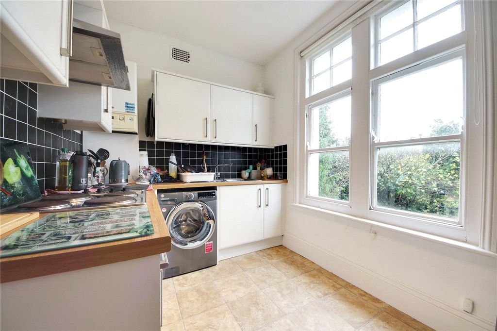 Property photo 2 of 6 Picture No. 05