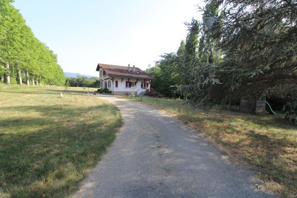 Property photo 3 of 18