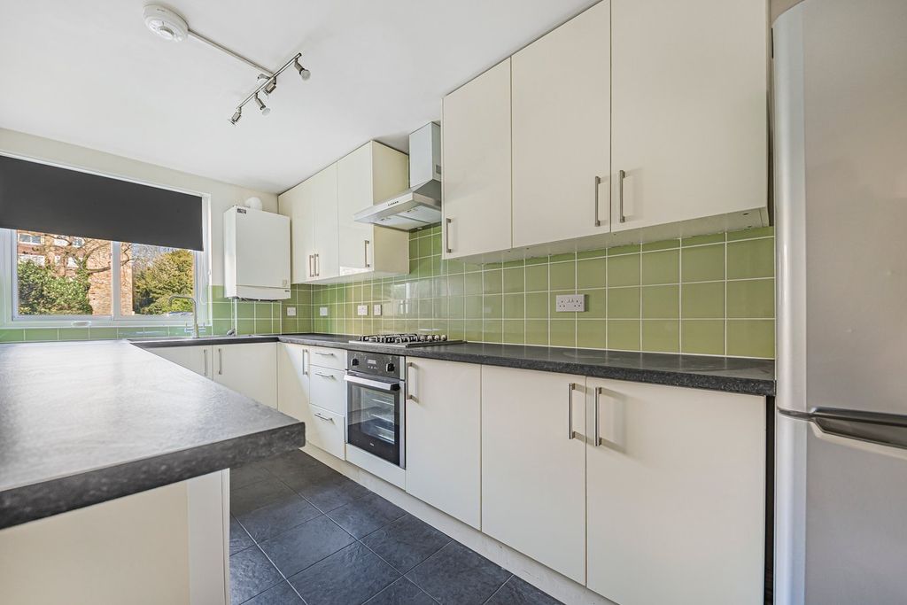 Property photo 2 of 7