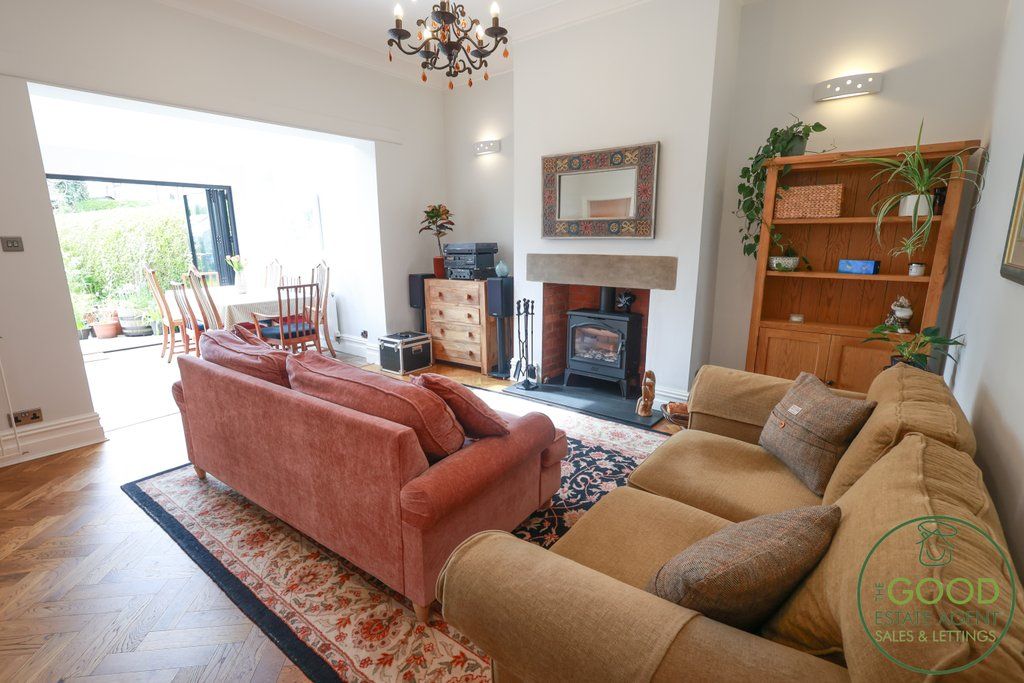 Property photo 2 of 29