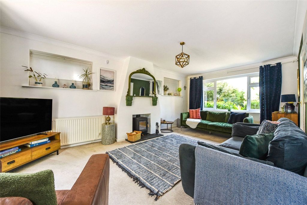Property photo 2 of 14 Sitting Room