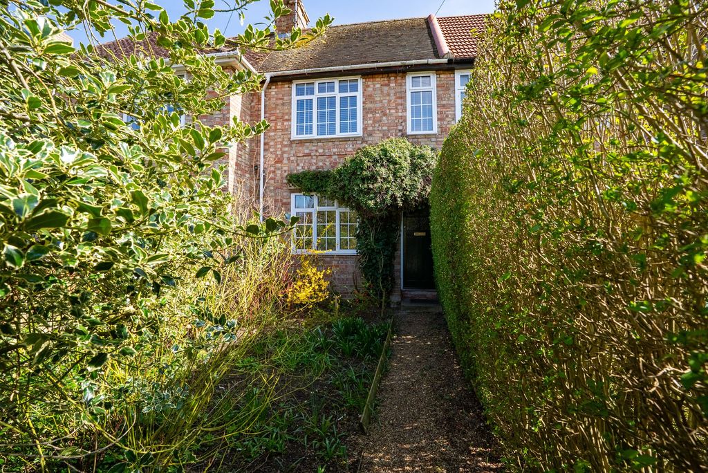 Property photo 1 of 24