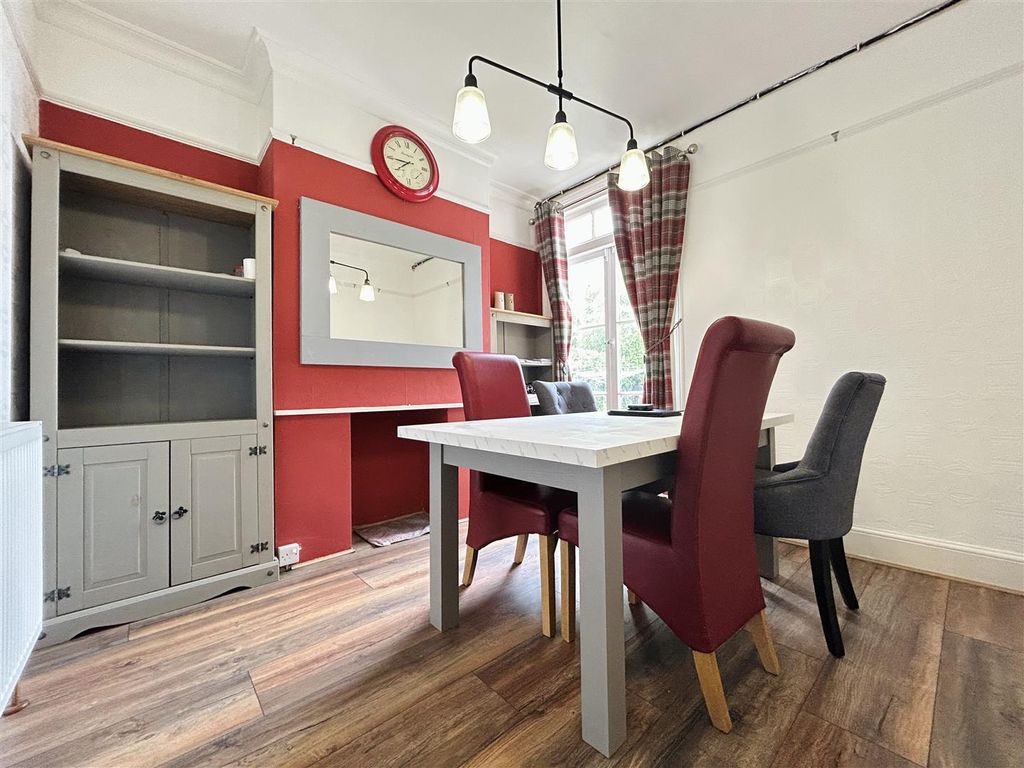 Property photo 3 of 14 Dining Room