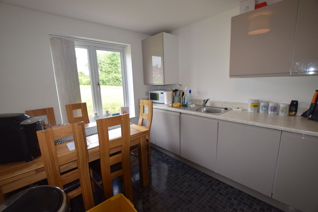 Property photo 3 of 12 Photo 03