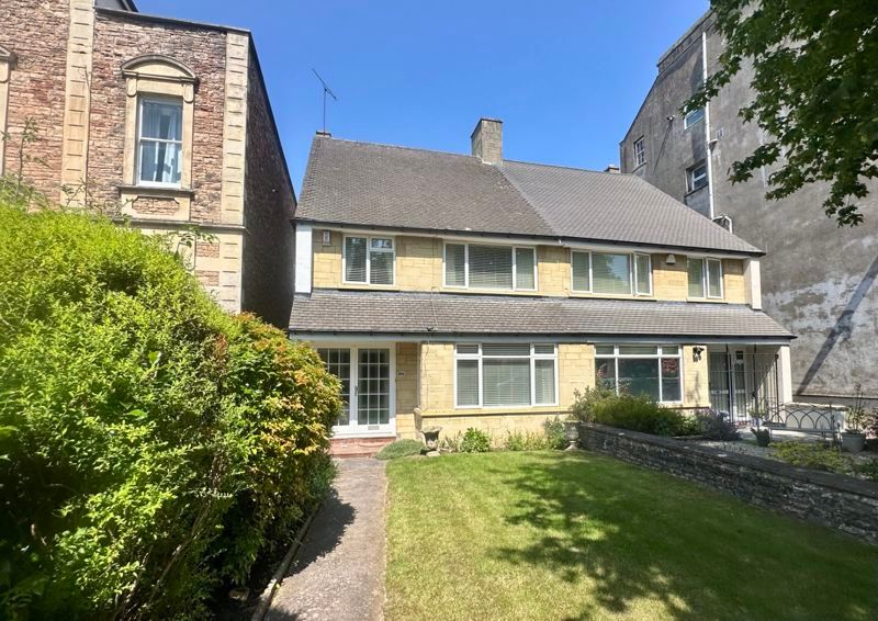 Property photo 1 of 17 External