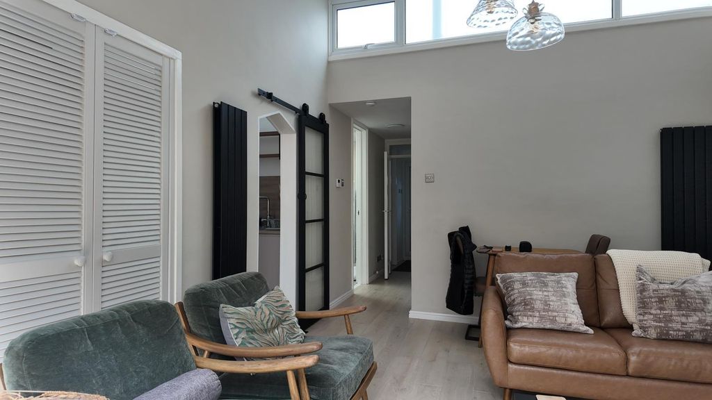 Property photo 3 of 13 Living Room