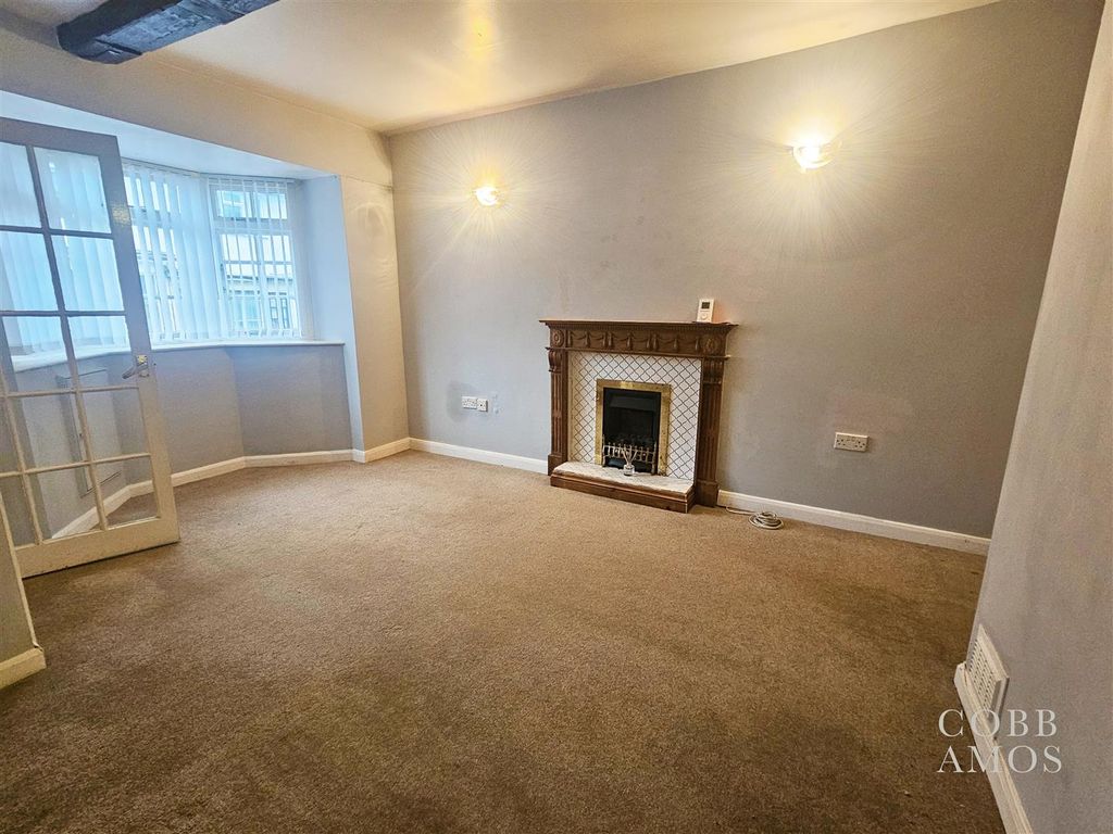 Property photo 3 of 15 Living Room.Jpg