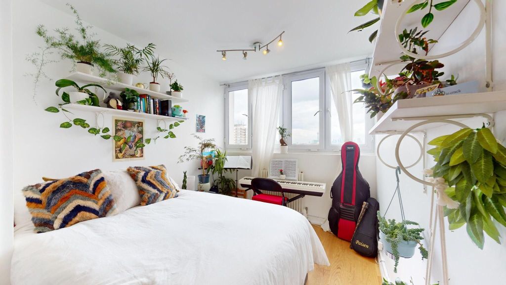 Property photo 3 of 27