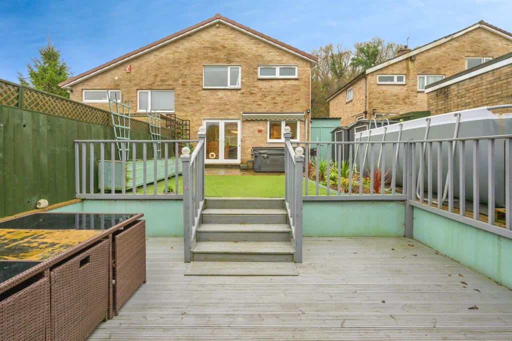 Property photo 2 of 17