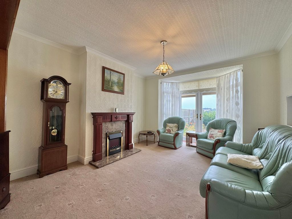Property photo 3 of 26