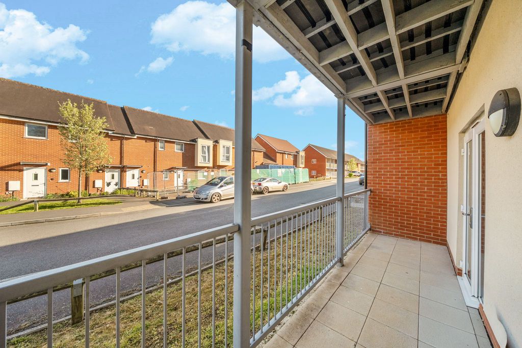 Property photo 2 of 15 Photo 19