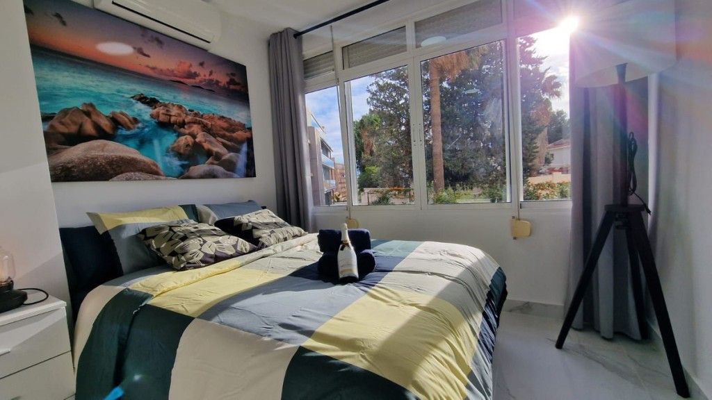 Property photo 1 of 16 Bedroom