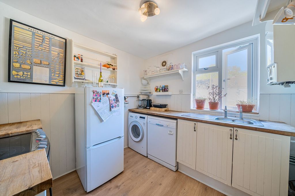 Property photo 2 of 7 1449554-6-69Eb397...