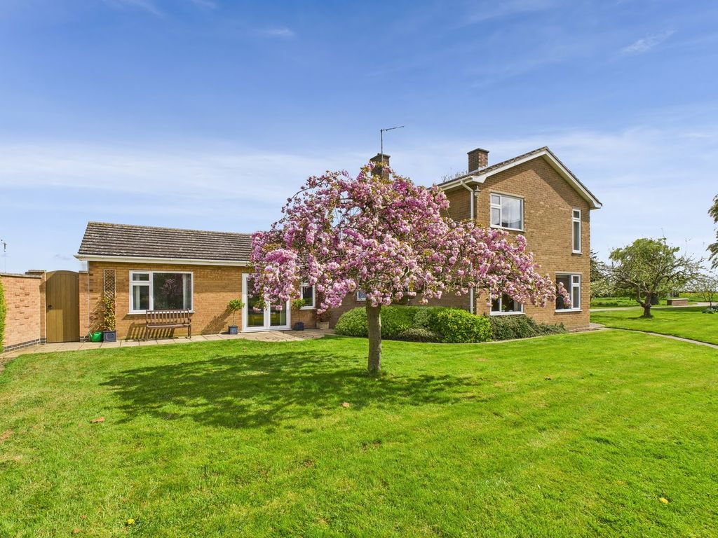 Property photo 1 of 34