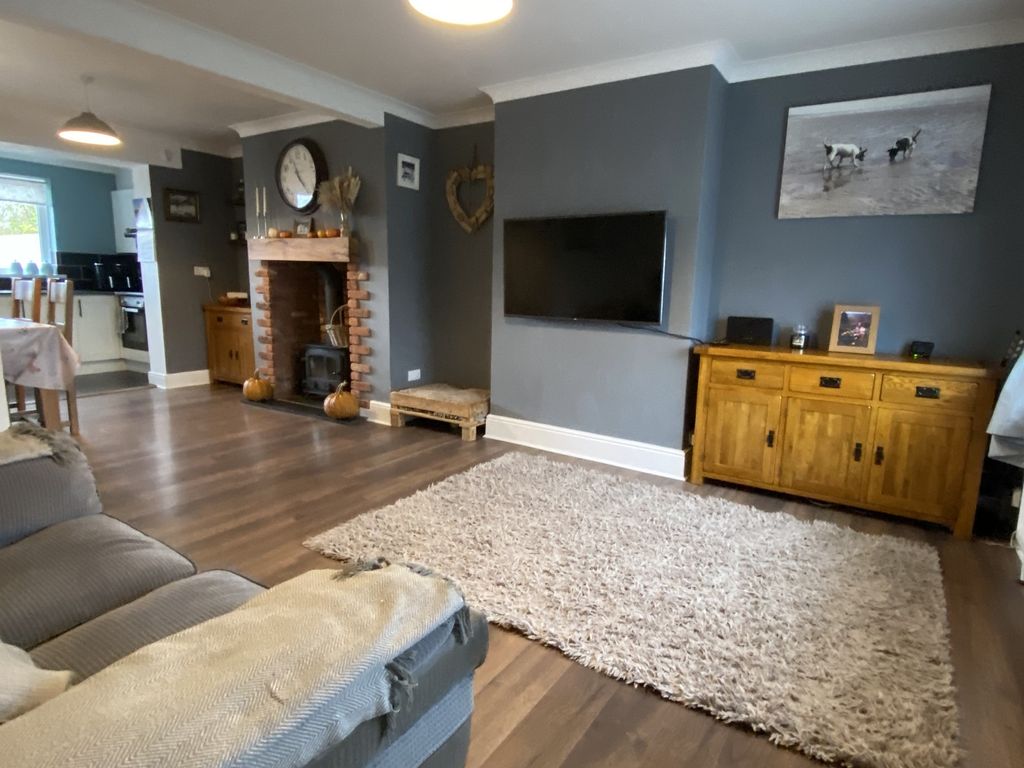 Property photo 2 of 17 Lounge Area