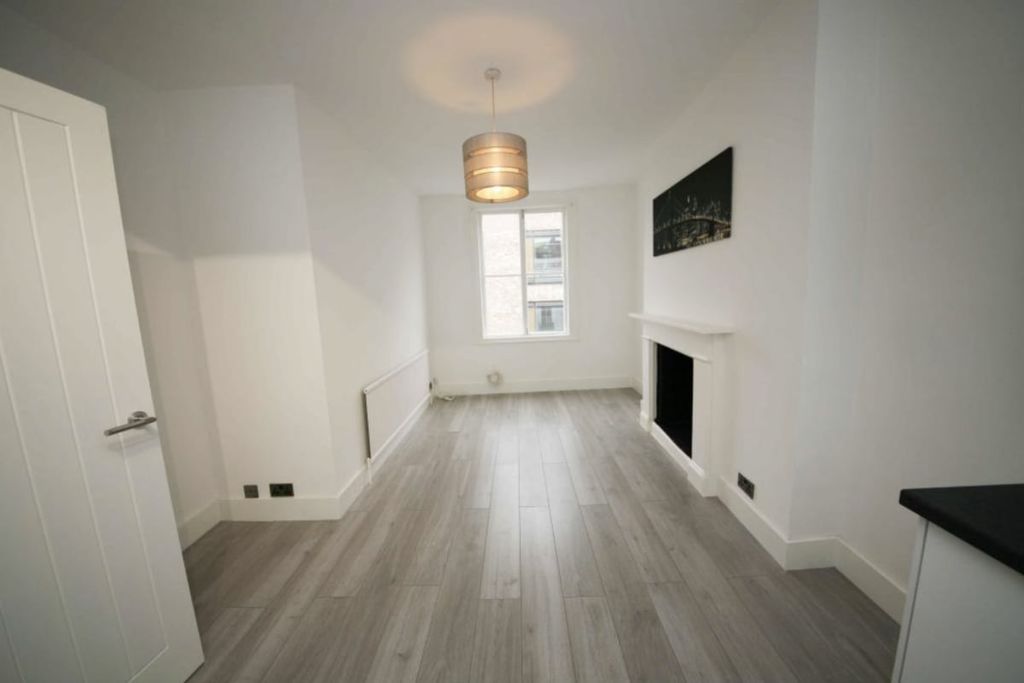 Property photo 3 of 7