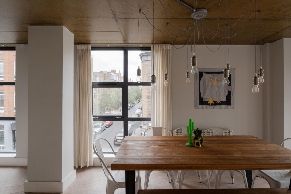 Property photo 3 of 12 19582761_N7_Webres.Jpg