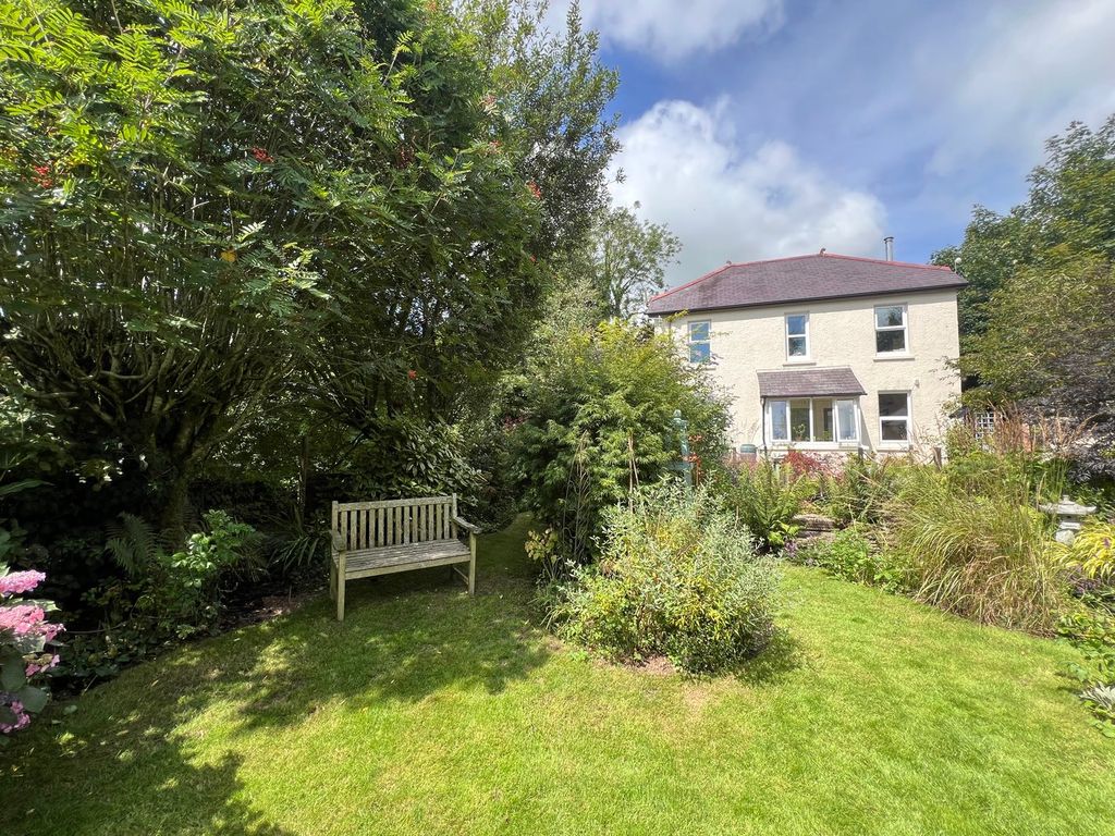 Property photo 2 of 79