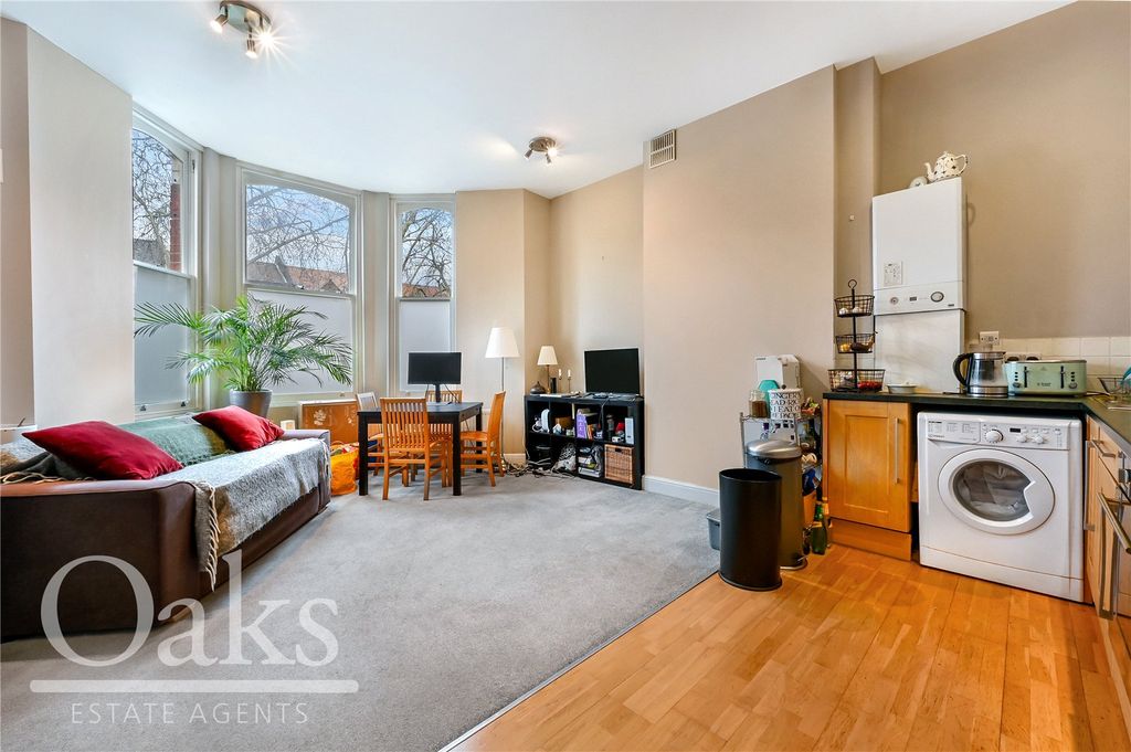 Property photo 3 of 8 Picture No. 06