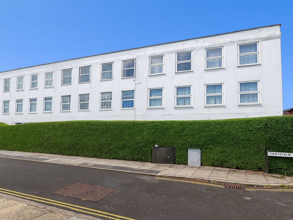 Property photo 1 of 6 Front Aspect