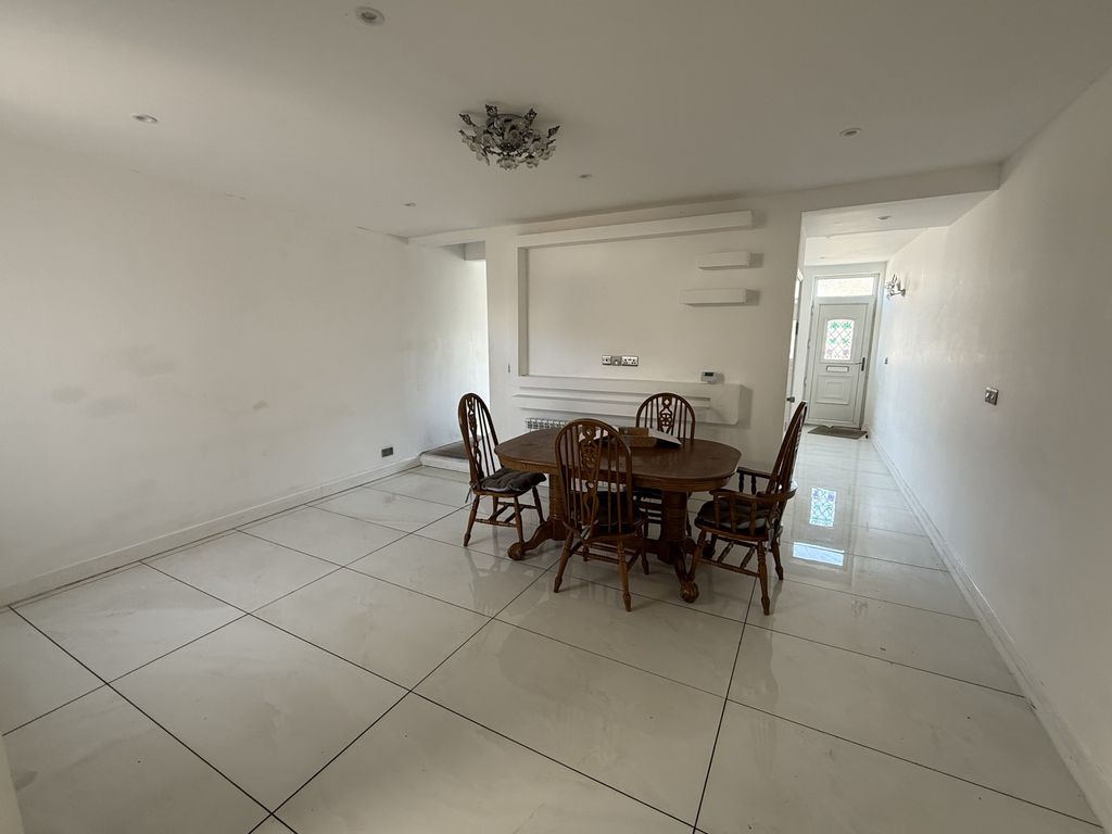 Property photo 3 of 9 Img_0138