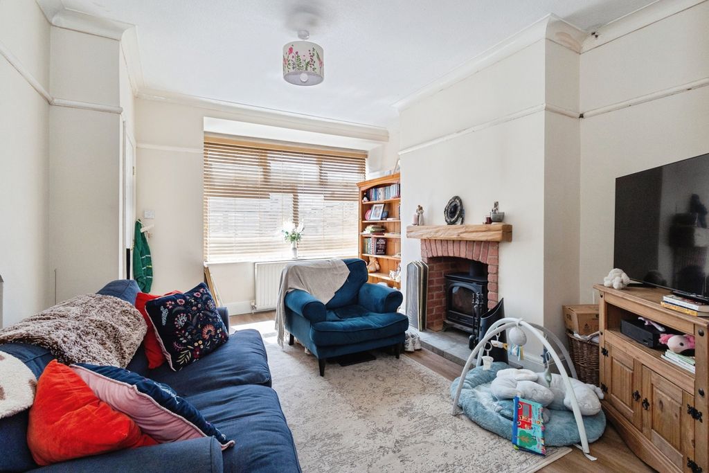 Property photo 2 of 20 Pbox-Img.Jpg