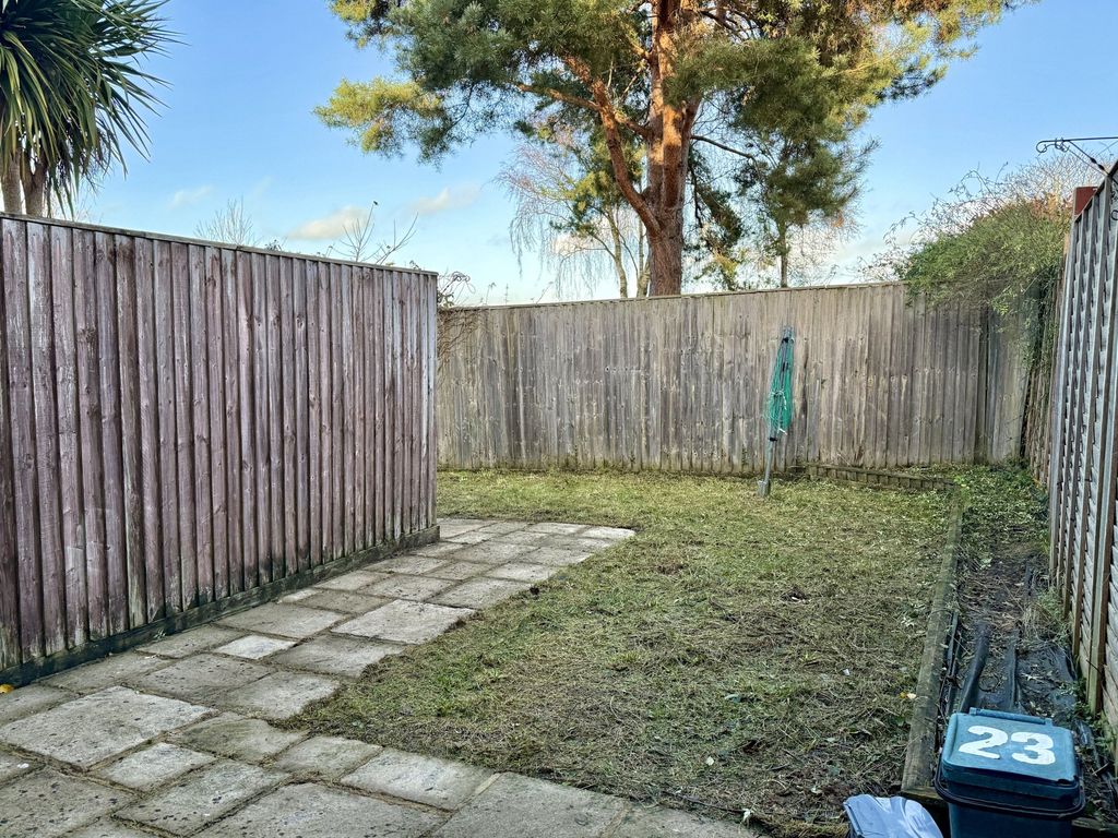 Property photo 2 of 15 Garden