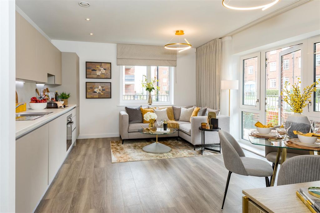 Property photo 2 of 9 8986_10_Bh_Springfieldplace_London_Bluebellhouseap
