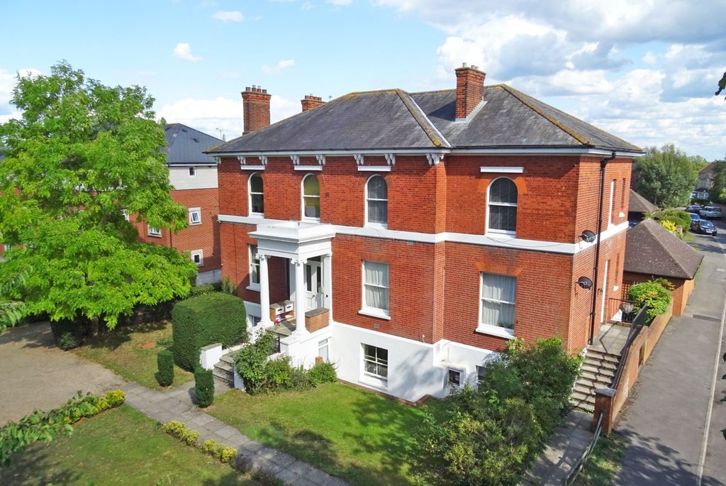 Property photo 1 of 11