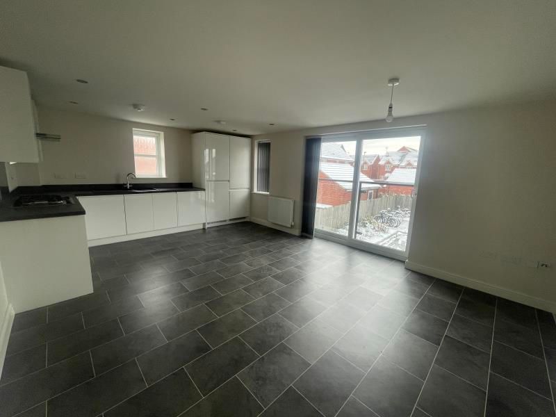 Property photo 3 of 7 Kitchen