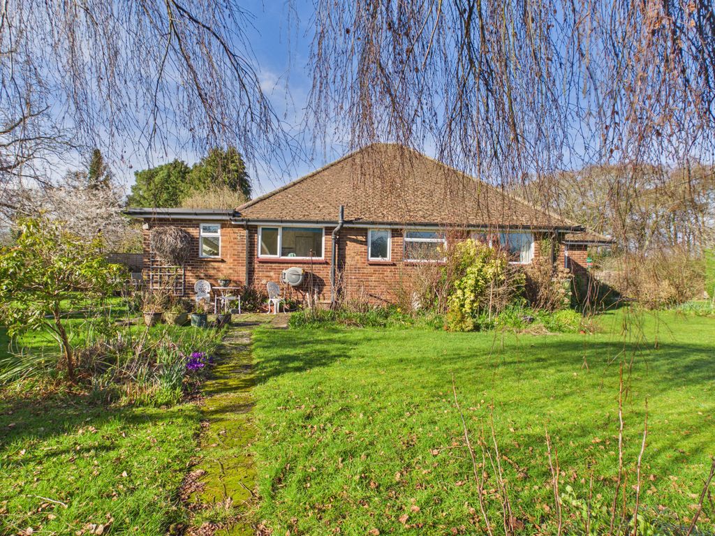 Property photo 2 of 16 Cam02536G0-Pr0058-Still003