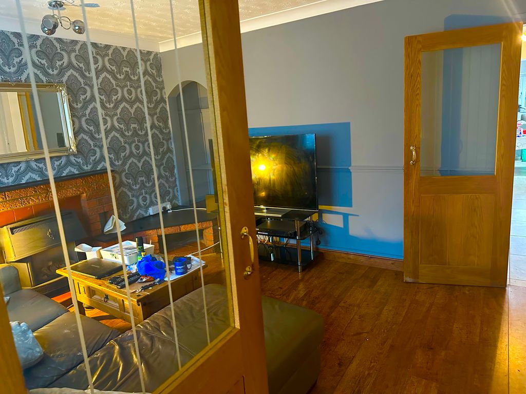 Property photo 2 of 30